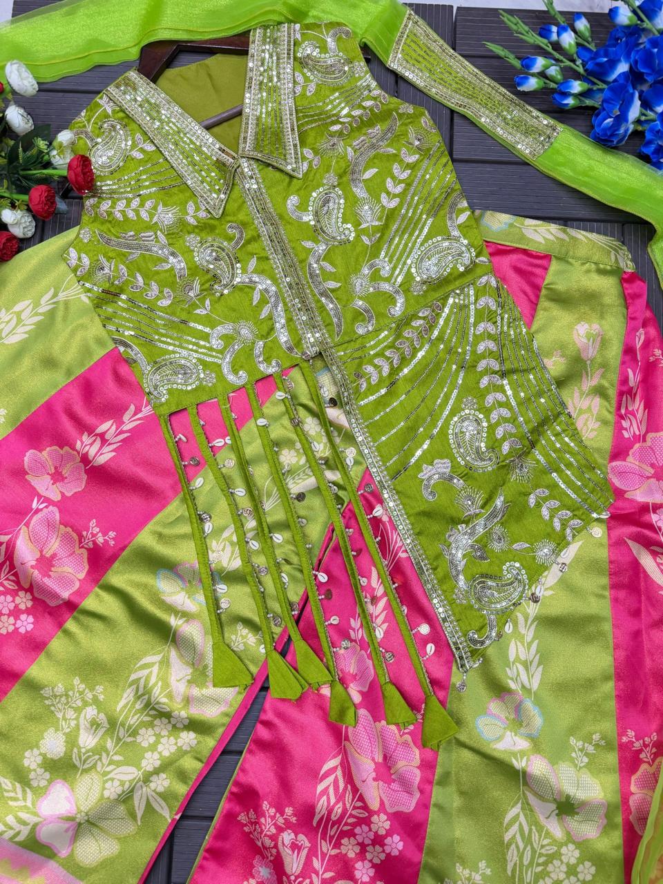 Shree pink & green Bloom Printed Embroidered Dupatta & Palazzo Set
