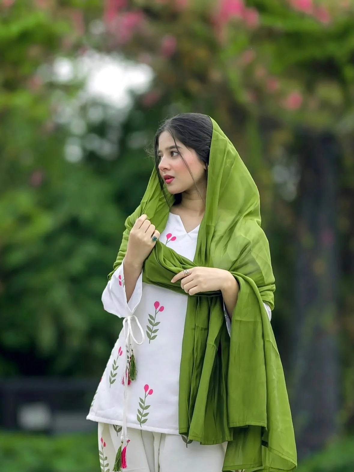 Gulabo Phoolkari Farshi Suit Set