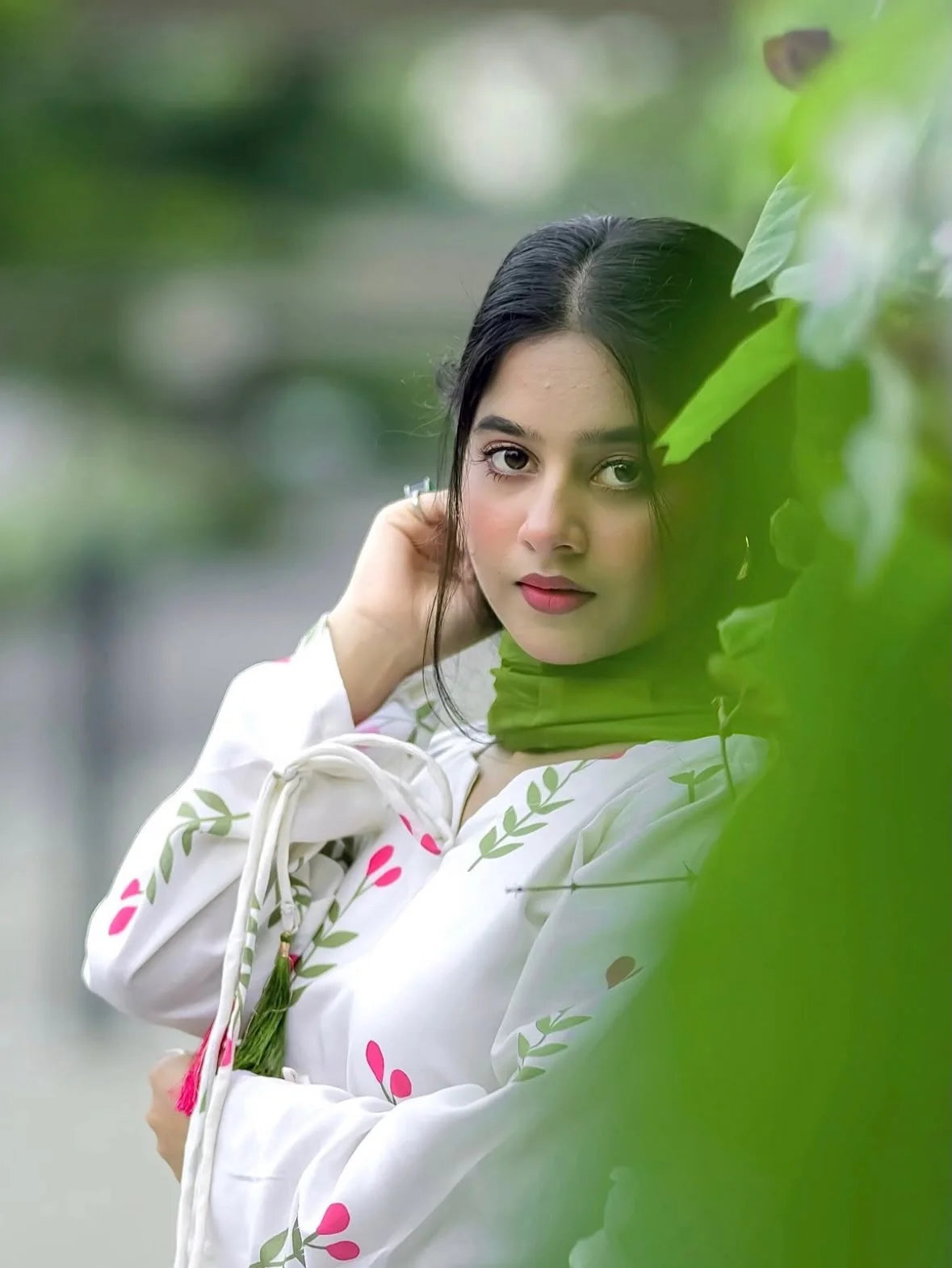 Gulabo Phoolkari Farshi Suit Set