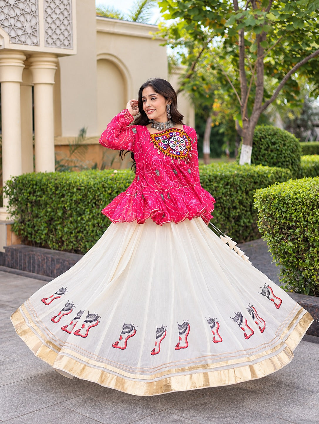 Meera pink Bandhani Gamthi Lehenga Set