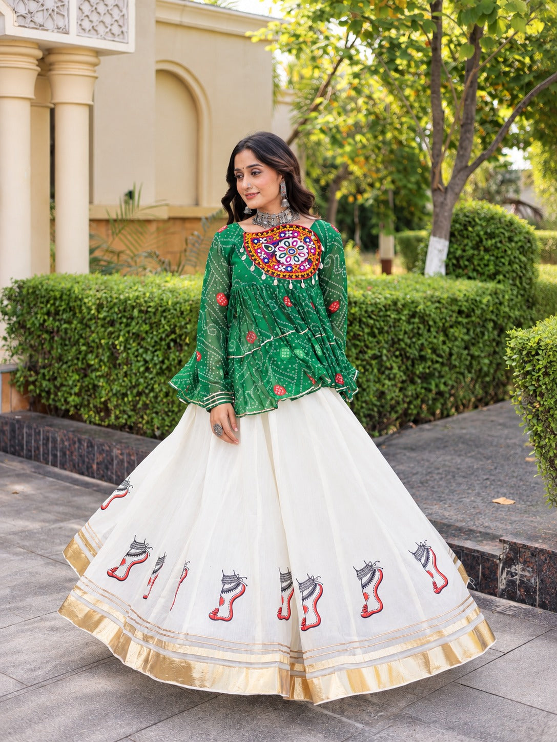 Meera Green Bandhani Gamthi Lehenga Set