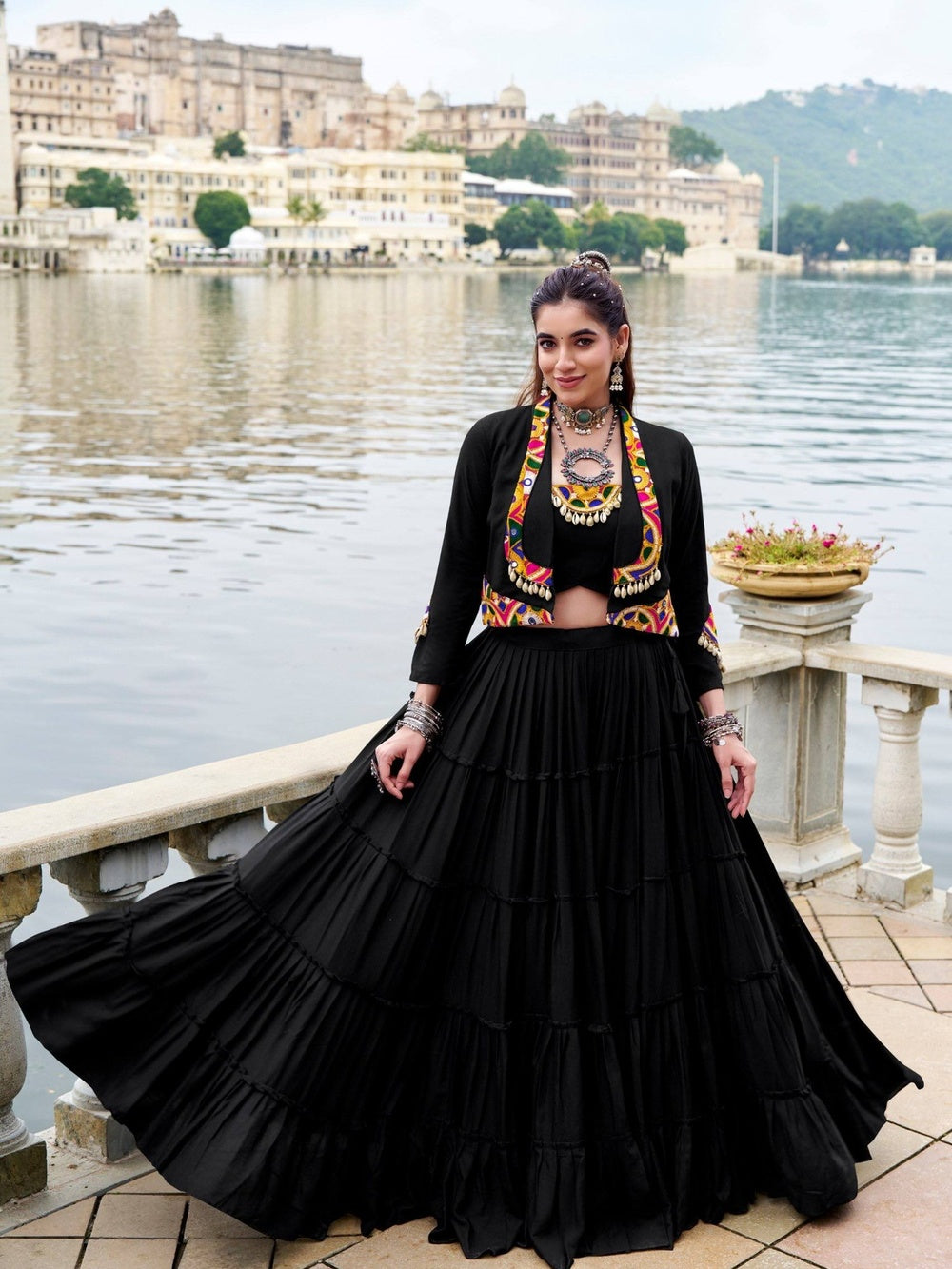 Rajudi Gamthi Heritage Lehenga Set