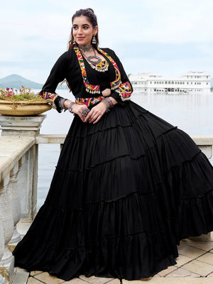 Rajudi Gamthi Heritage Lehenga Set