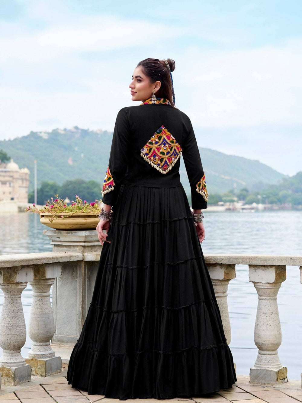 Rajudi Gamthi Heritage Lehenga Set